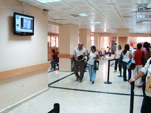 Signalisation numérique de soins de santé à l'hôpital de l'Université Gazi, Turquie